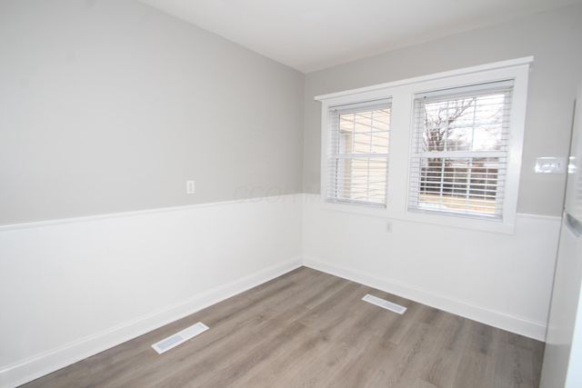 329 Weymouth Lane, Columbus, OH 43228