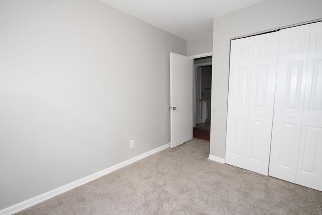 329 Weymouth Lane, Columbus, OH 43228