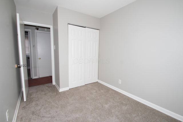 329 Weymouth Lane, Columbus, OH 43228