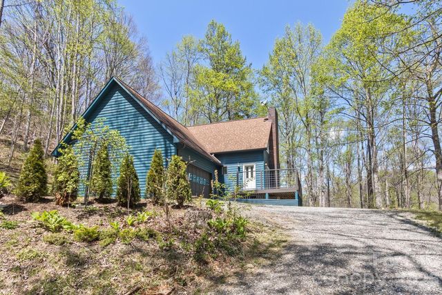 53 Benfield Road, Weaverville, NC 28787