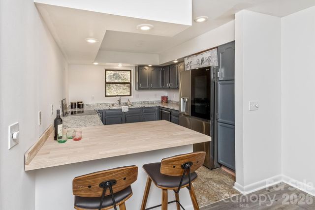 53 Benfield Road, Weaverville, NC 28787
