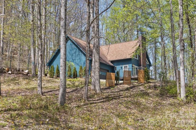 53 Benfield Road, Weaverville, NC 28787
