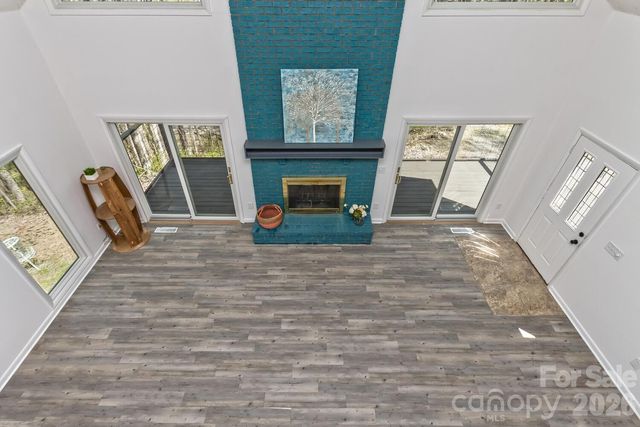 53 Benfield Road, Weaverville, NC 28787