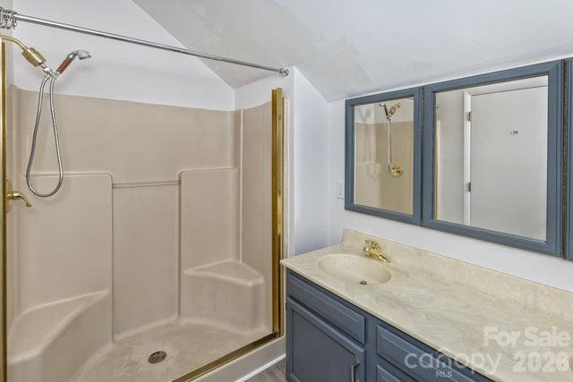 53 Benfield Road, Weaverville, NC 28787