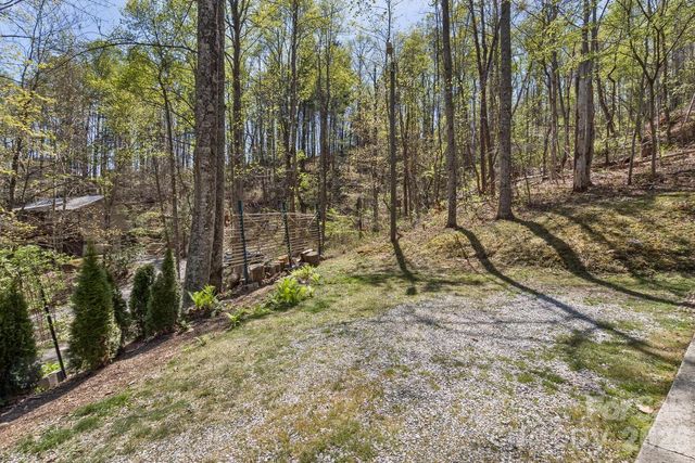 53 Benfield Road, Weaverville, NC 28787