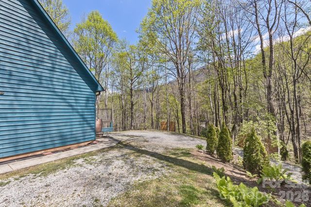 53 Benfield Road, Weaverville, NC 28787