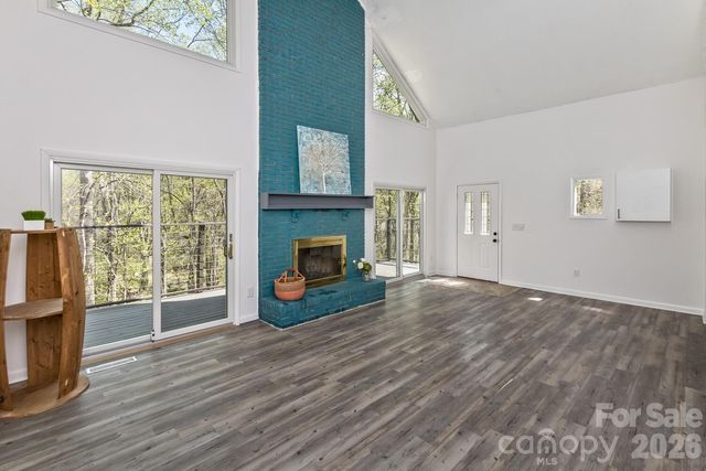 53 Benfield Road, Weaverville, NC 28787