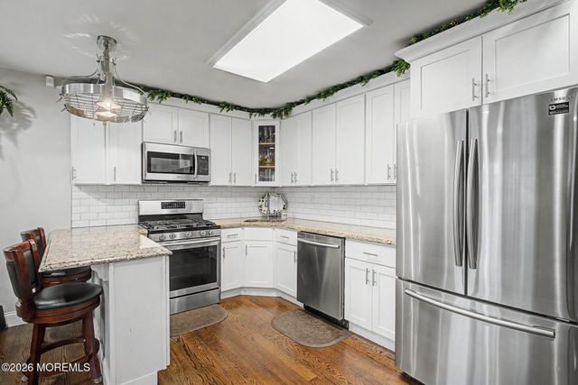 442 Irving Place, Toms River, NJ 08755