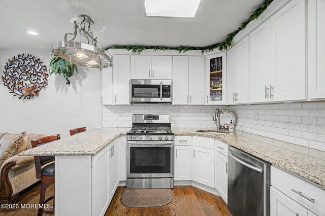 442 Irving Place, Toms River, NJ 08755