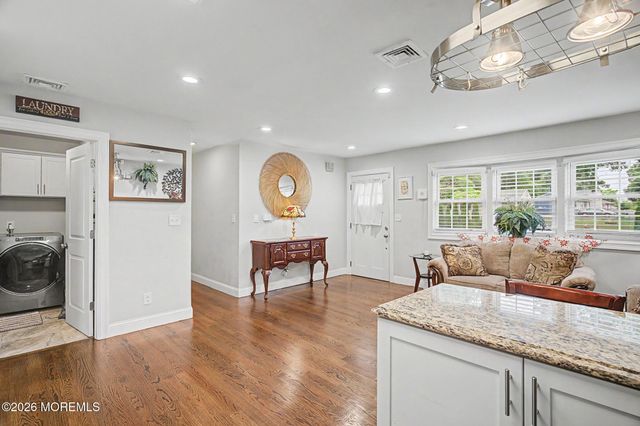 442 Irving Place, Toms River, NJ 08755