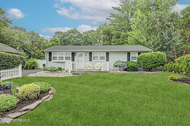 442 Irving Place, Toms River, NJ 08755