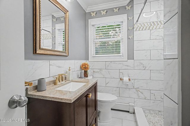 442 Irving Place, Toms River, NJ 08755