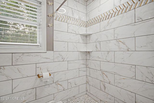 442 Irving Place, Toms River, NJ 08755