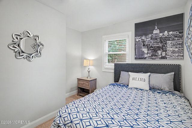 442 Irving Place, Toms River, NJ 08755