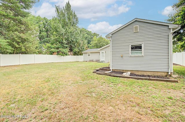 442 Irving Place, Toms River, NJ 08755