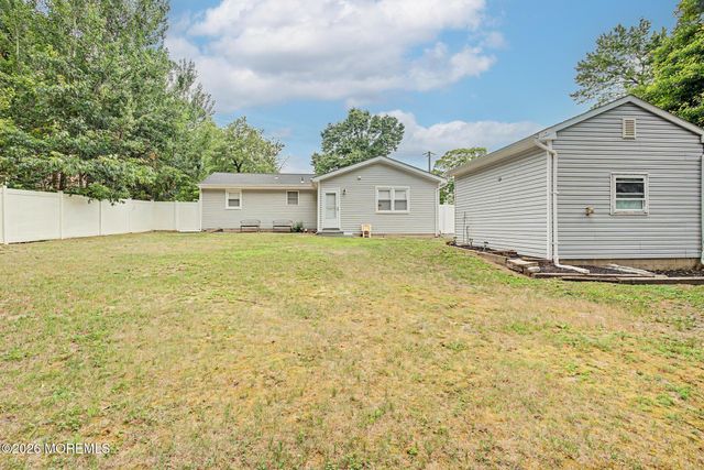 442 Irving Place, Toms River, NJ 08755