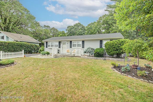 442 Irving Place, Toms River, NJ 08755