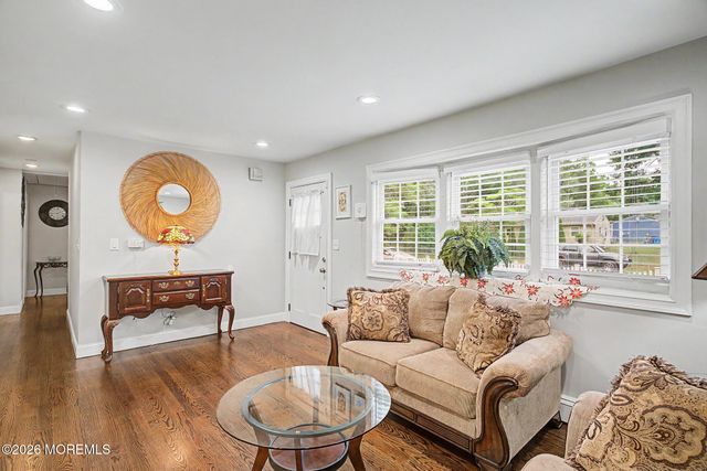 442 Irving Place, Toms River, NJ 08755