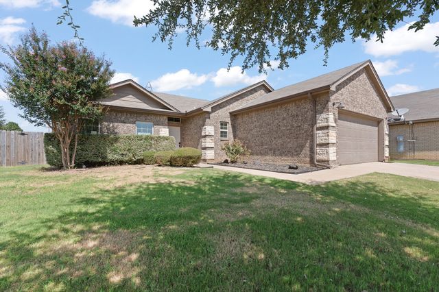 1002 Jenny Drive, Cleburne, TX 76031