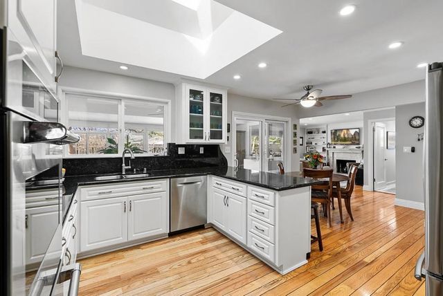 1876 Miramonte Avenue, Mountain View, CA 94040