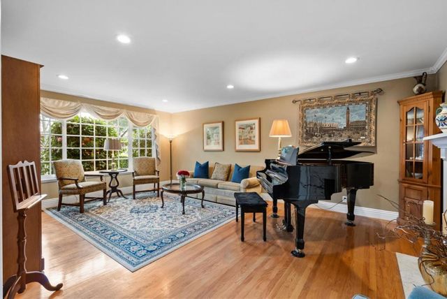 1876 Miramonte Avenue, Mountain View, CA 94040