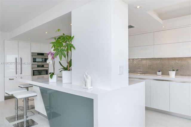 3 Grove Isle Dr C502, Miami, FL 33133