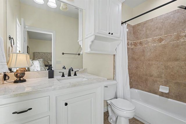 1032 W Camellia Way, Mustang, OK 73064