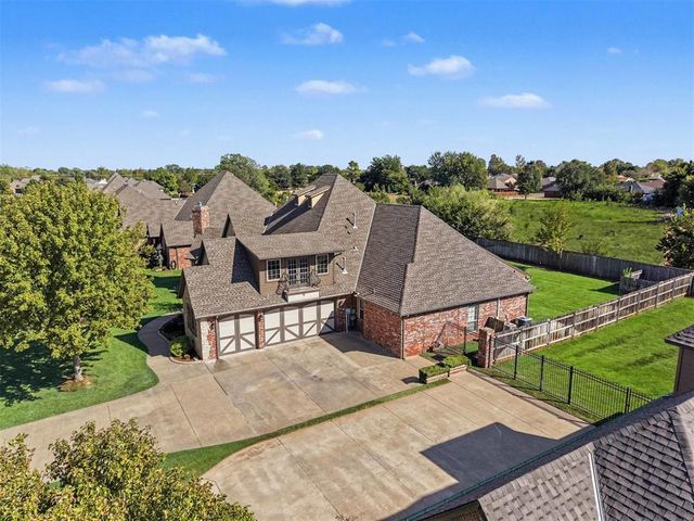 1032 W Camellia Way, Mustang, OK 73064