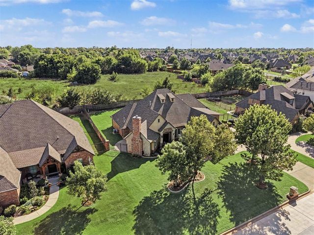 1032 W Camellia Way, Mustang, OK 73064