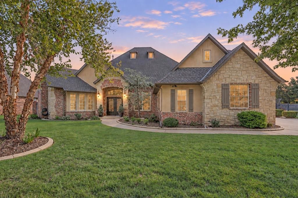 1032 W Camellia Way, Mustang, OK 73064