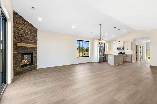 31706 Madison Road, Lindstrom, MN 55045