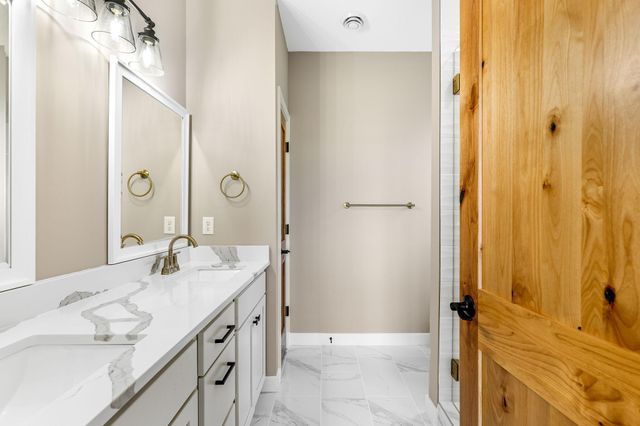 31706 Madison Road, Lindstrom, MN 55045