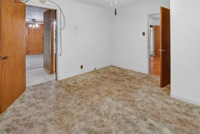 1224 S Brazos Street, Weatherford, TX 76086