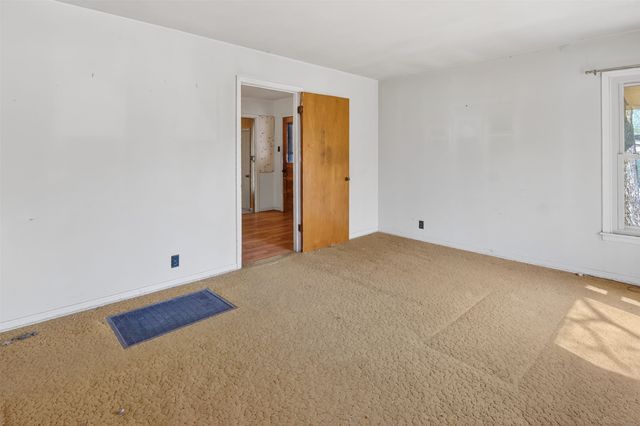 1224 S Brazos Street, Weatherford, TX 76086