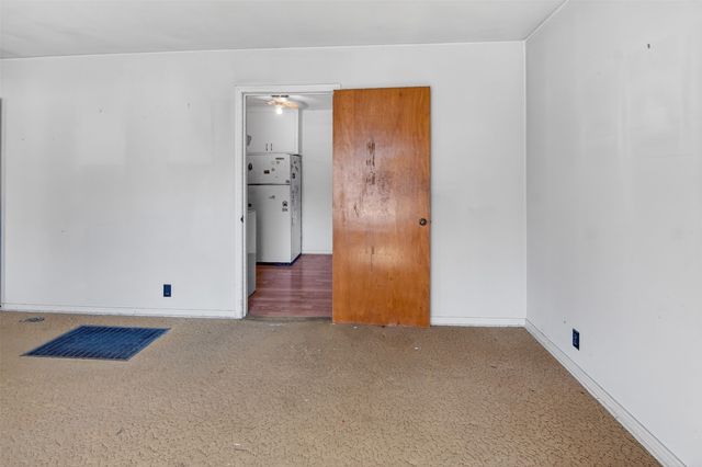 1224 S Brazos Street, Weatherford, TX 76086