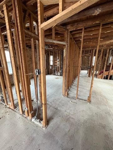 8325 S Cregier Avenue, Chicago, IL 60617