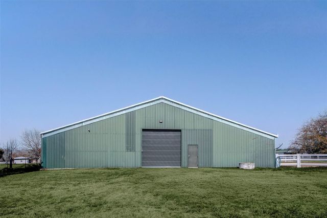 38094 Joe Loggins Road, Hempstead, TX 77445