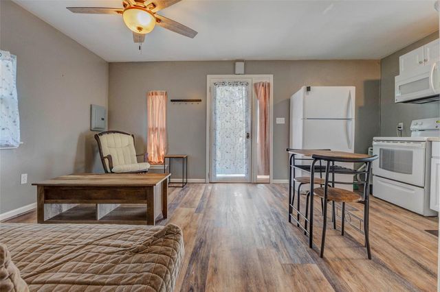 38094 Joe Loggins Road, Hempstead, TX 77445