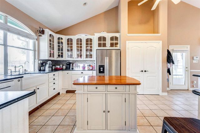 38094 Joe Loggins Road, Hempstead, TX 77445