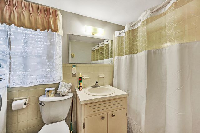 225 HILLCREST DR, Rocky Mount, VA 24151