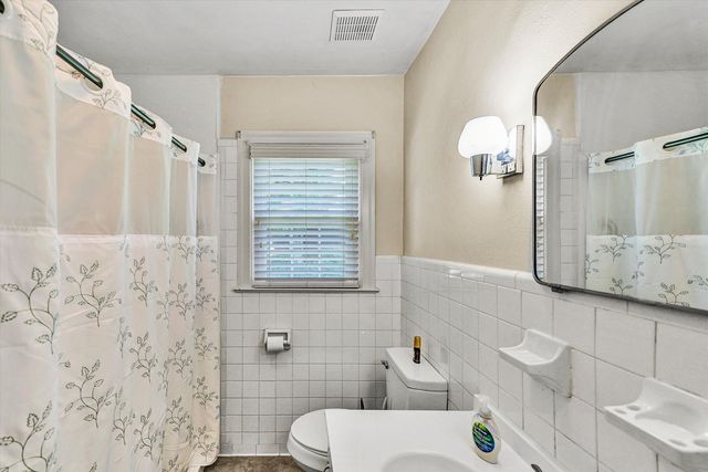 225 HILLCREST DR, Rocky Mount, VA 24151