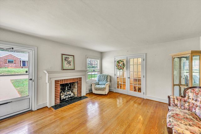 225 HILLCREST DR, Rocky Mount, VA 24151
