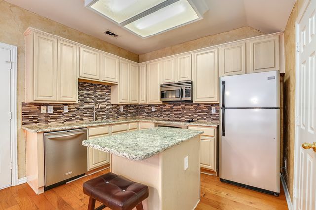 18719 Riverstone Court, Dallas, TX 75252