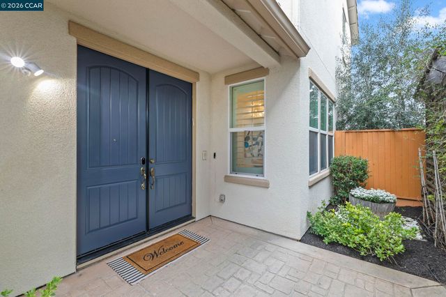 124 Nanterre St, Danville, CA 94506