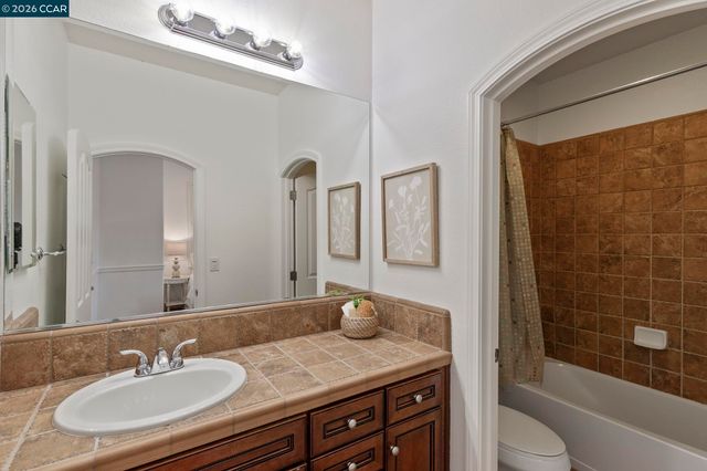 124 Nanterre St, Danville, CA 94506