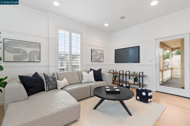 124 Nanterre St, Danville, CA 94506