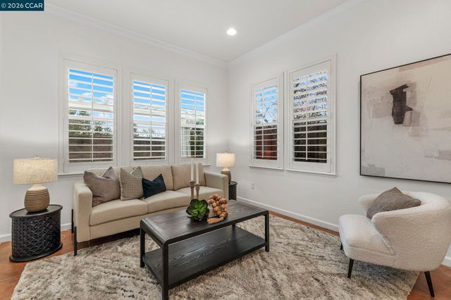 124 Nanterre St, Danville, CA 94506