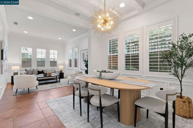 124 Nanterre St, Danville, CA 94506