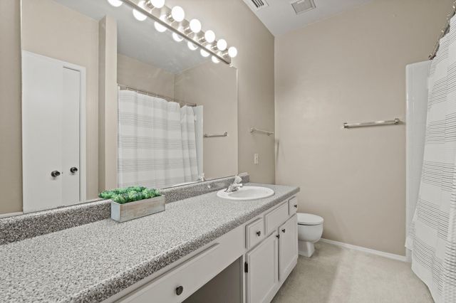 17491 Red Oak Drive 7491, Houston, TX 77090