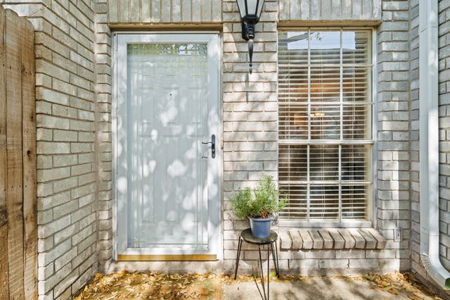 17491 Red Oak Drive 7491, Houston, TX 77090